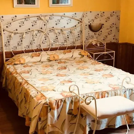 Simplistic In With Terrace Colunga